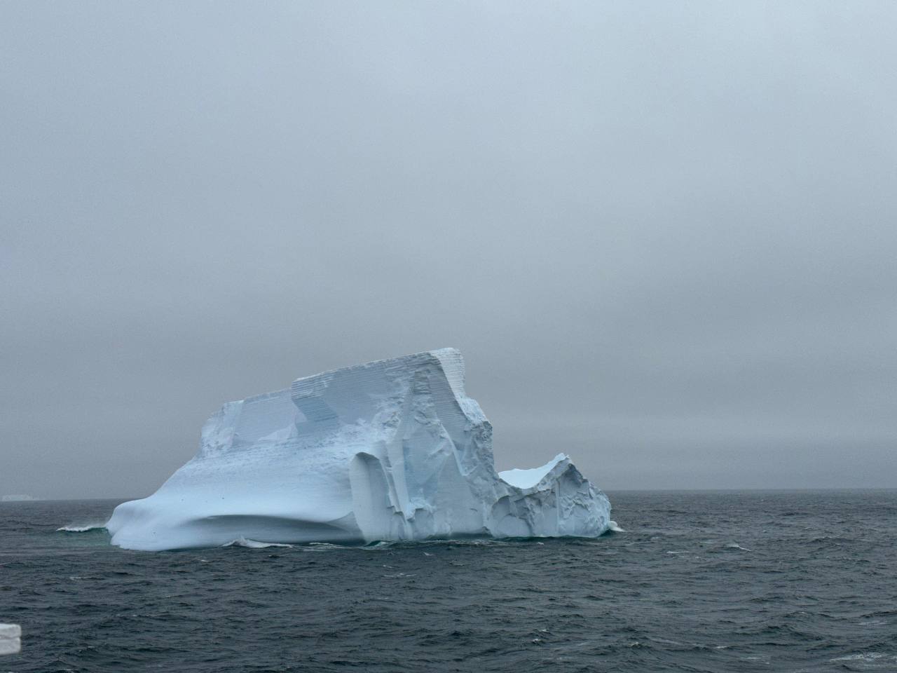 船上近距離見到Ice Berg